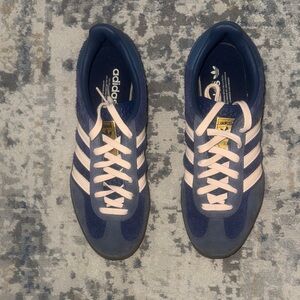 adidas Gazelle Men’s Navy and Light Pink Classic Sneakers